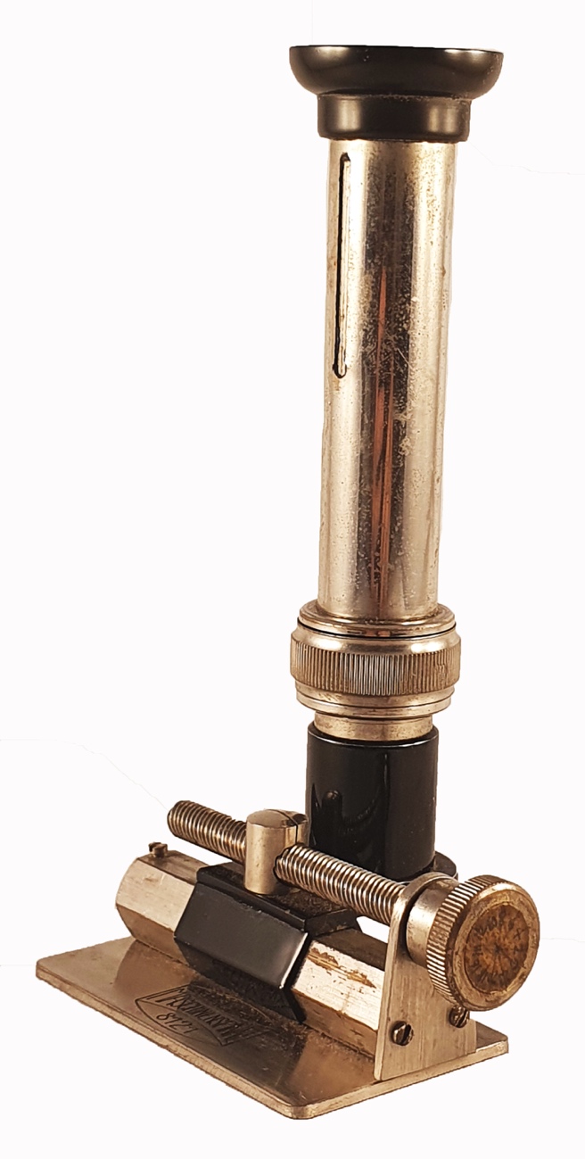 A close-up of a metal deviceDescription automatically generated
