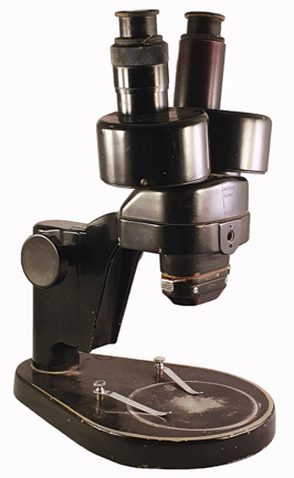 A close-up of a microscope
Description automatically generated